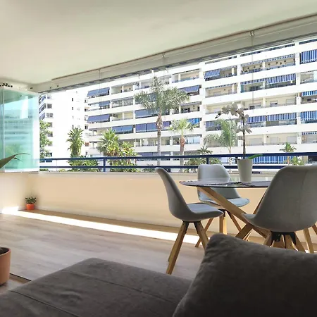 With Private Bathroom In Shared Apartman Marbella