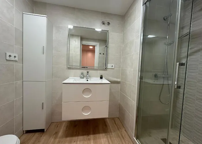 With Private Bathroom In Shared *