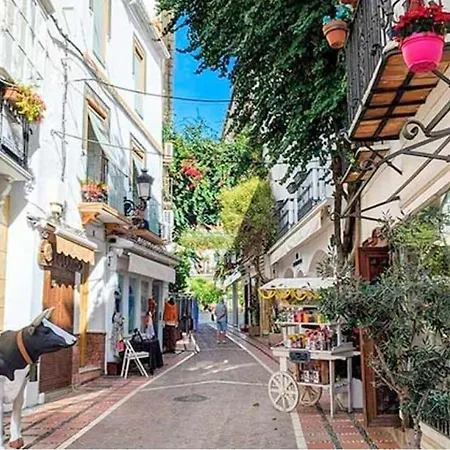 With Private Bathroom In Shared * Marbella