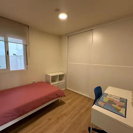 With Private Bathroom In Shared * Marbellac