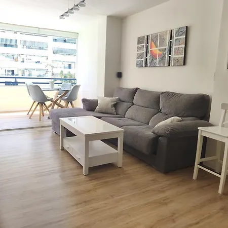 With Private Bathroom In Shared Appartement *